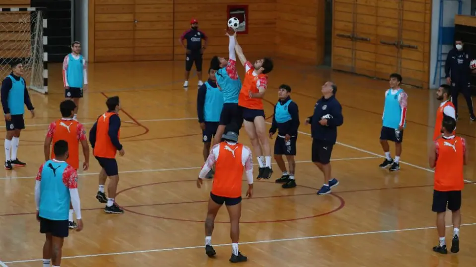 Chivas: Tuvo un entrenamiento 'diferente' previo a debut en Copa por México