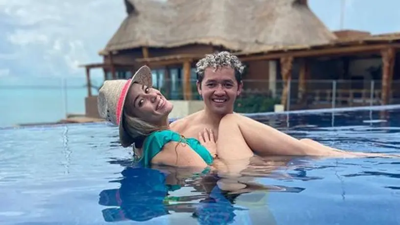 Parejita López le pidió matrimonio a su pareja Yulianna Peniche