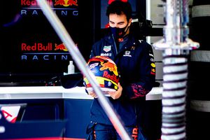 Director de Red Bull: 'Creo que Checo Pérez se está adaptando muy bien'