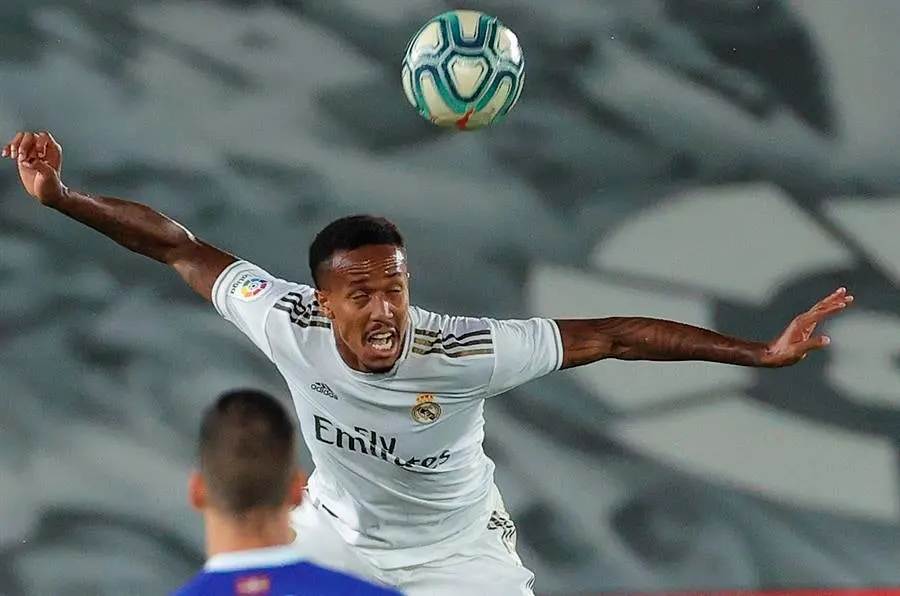 Éder Militao en partido con el Real Madrid