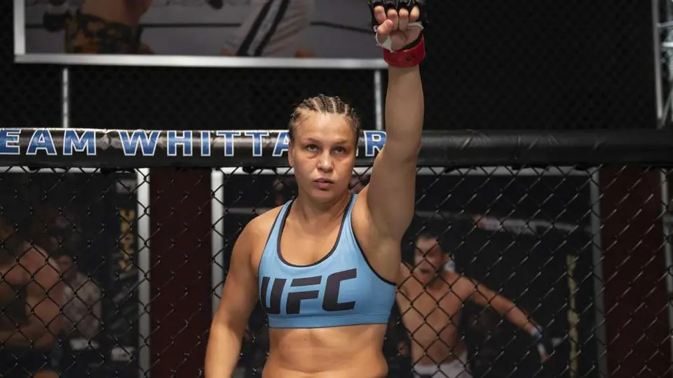 UFC: Julija Stoliarenko se desmayó en plena ceremonia de pesaje