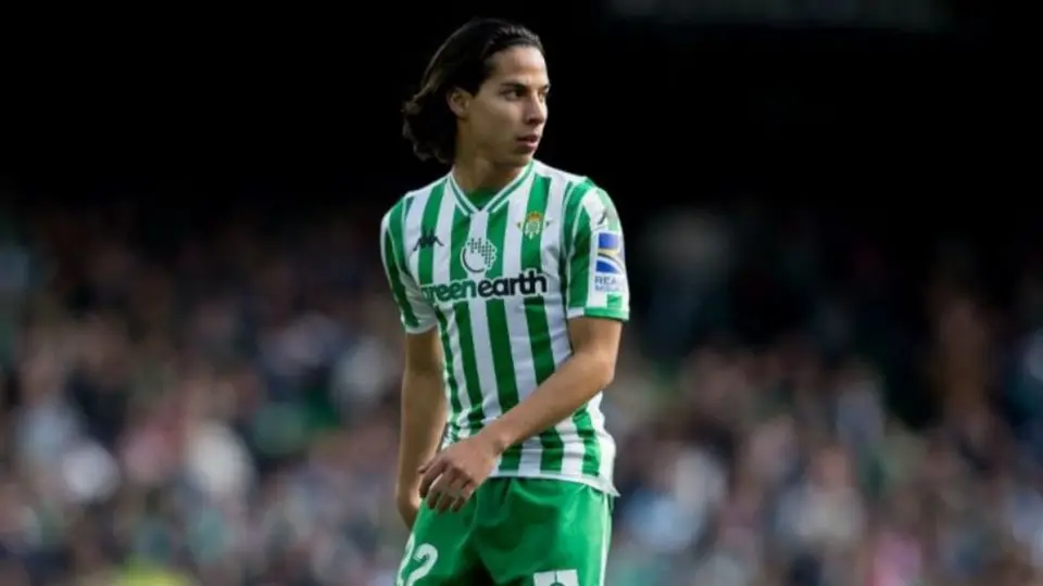 Diego Lainez: Alabado por buena actuación ante Sevilla