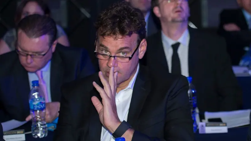Matador Hernández se burló de Faitelson recreando el golpe que recibió de Cuauhtémoc