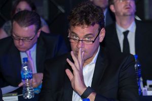 Matador Hernández se burló de Faitelson recreando el golpe que recibió de Cuauhtémoc