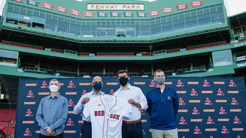 Alex Cora en su presentación con Red Sox: 'Merecí mi castigo, pero ahora soy mejor persona'