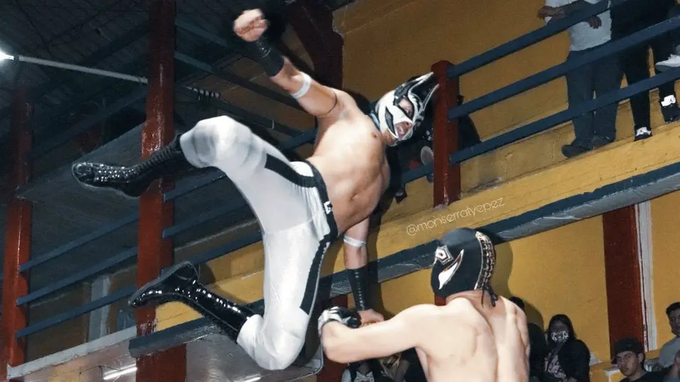 Príncipe Aéreo: Hugo Savinovich juntará dinero para el funeral del luchador fallecido