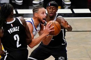 Nets arruinaron regreso de Stephen Curry con Warriors en inicio de NBA