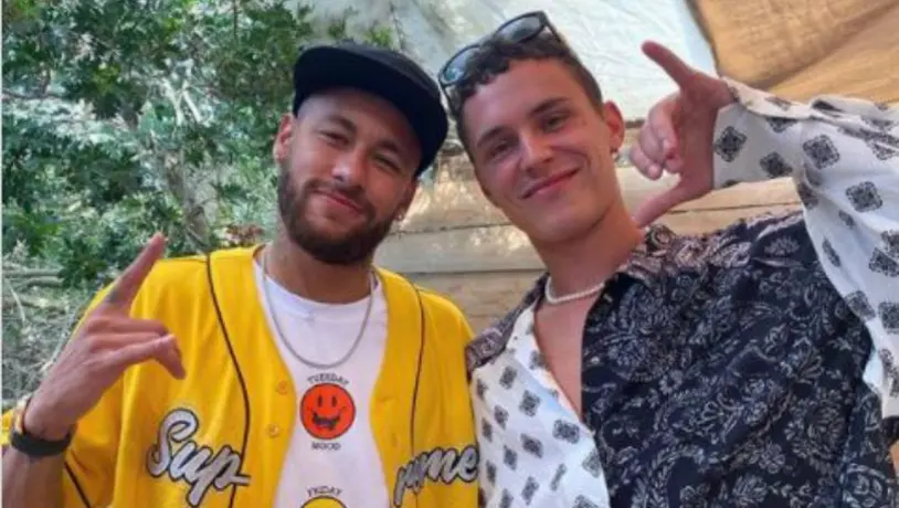 Neymar: Disfruta de sus vacaciones en Ibiza con su hijo, futbolistas y personalidades del espectáculo