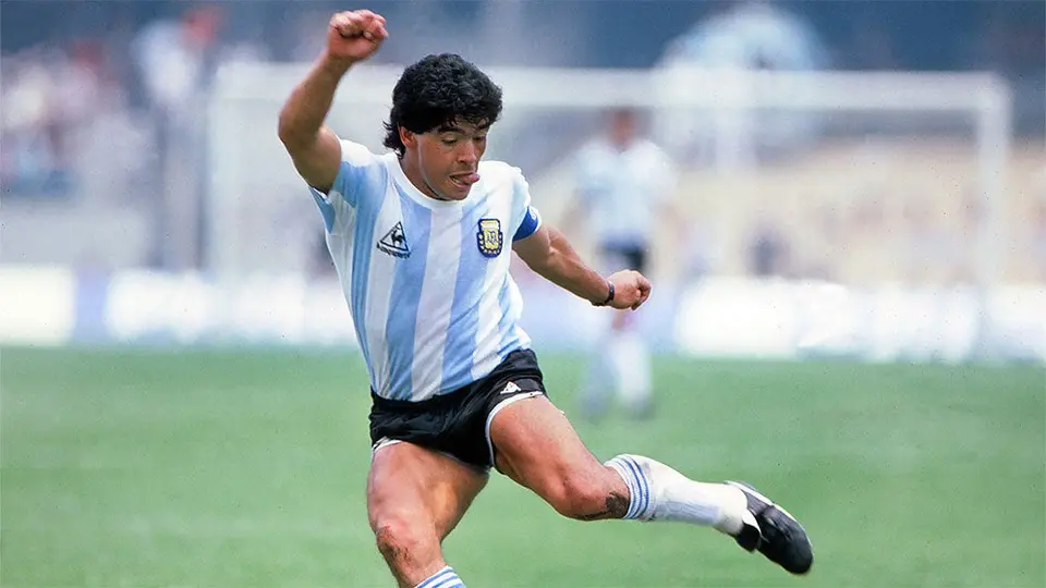 Maradona: Presidente de Argentina decretó 3 días de luto por la muerte del astro