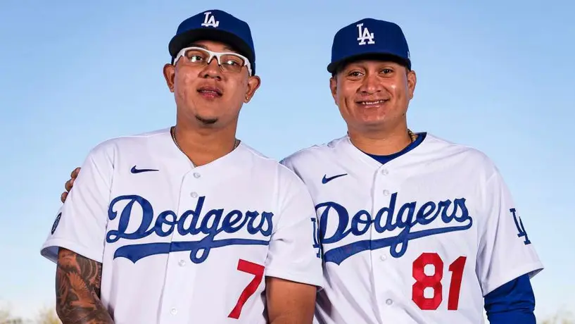 Julio Urías y Víctor González buscarán seguir haciendo historia con los Dodgers