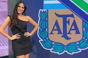 Valeria Marín y Julián Gil revelaron su romance con emotivos mensajes
