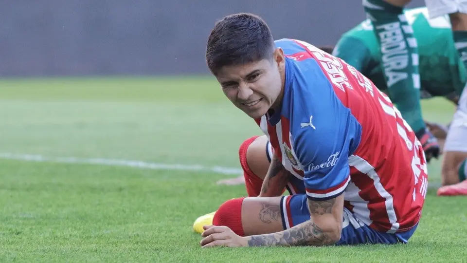 Chivas: Tena reveló que Chofis López no jugó vs Mazatlán por síntomas de Covid-19