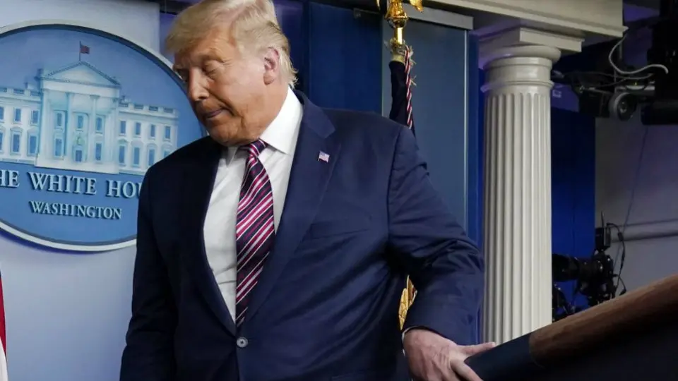 Donald Trump: Cadenas de TV de EU cortan mensaje en vivo; lo tachan de falso