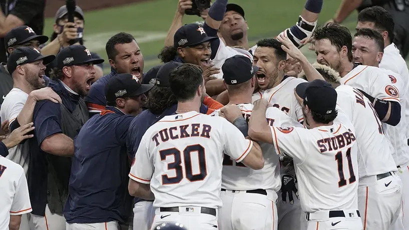 Playoffs MLB: Astros sigue con vida tras cerrada victoria sobre Rays