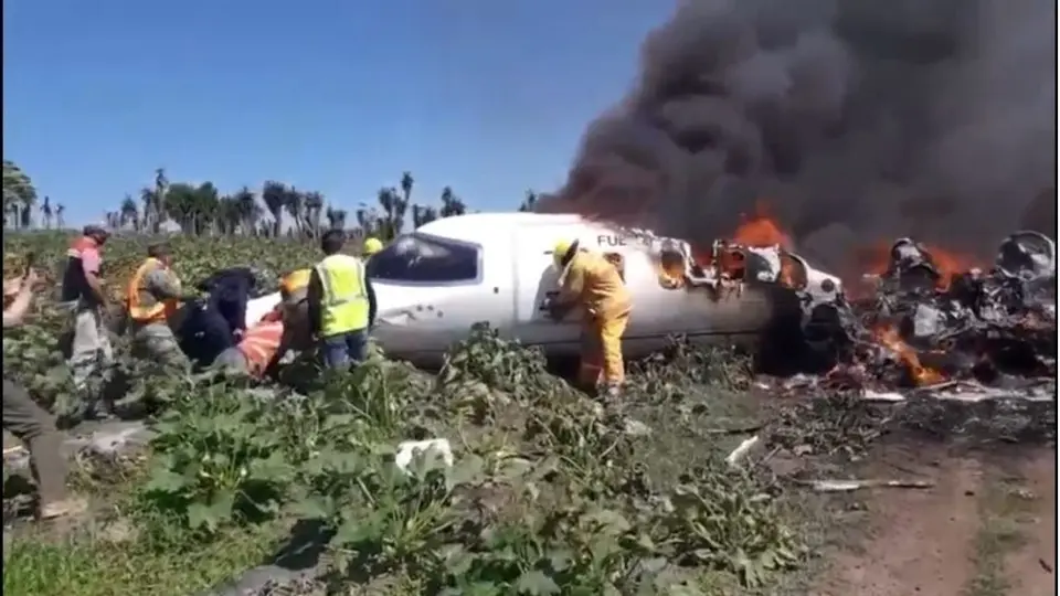Avión de la Fuerza Aérea Mexicana se desplomó en Veracruz; no hay sobrevivientes