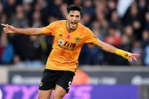 Raúl Jiménez: Robert Plant, de Led Zeppelin, envió regalo y un emotivo mensaje al mexicano