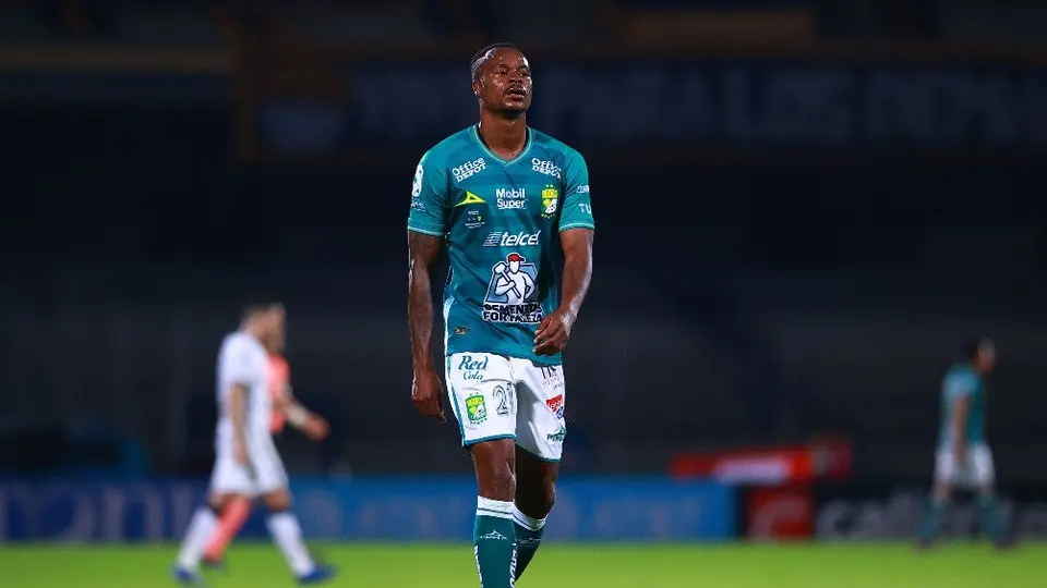 León: Stiven Barreiro se disculpó tras expulsión en la Ida vs Pumas