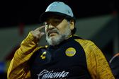 Doctor de Maradona: 'Cuando le dijimos que se tenía que quedar, se puso agresivo'