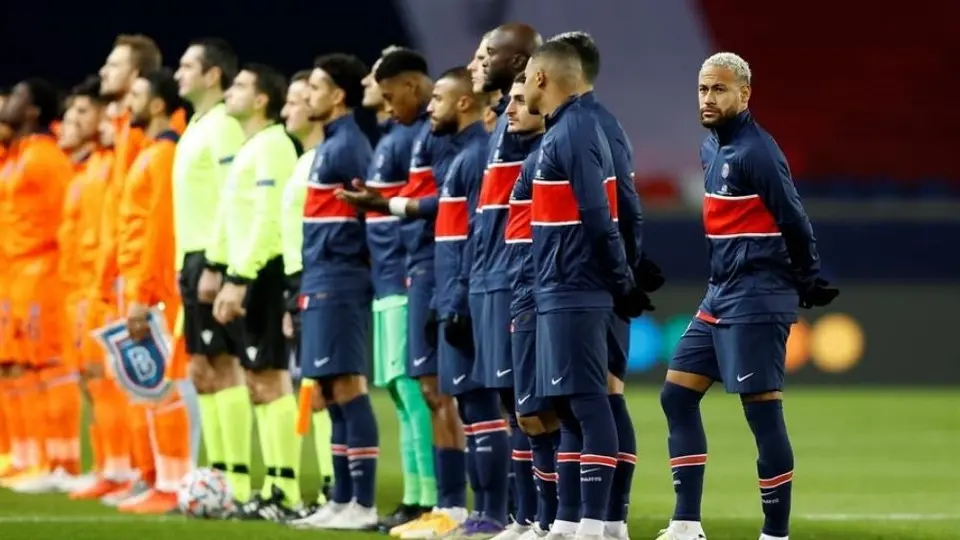 Champions League: Estambul se retiró del partido vs PSG por insulto racista del árbitro