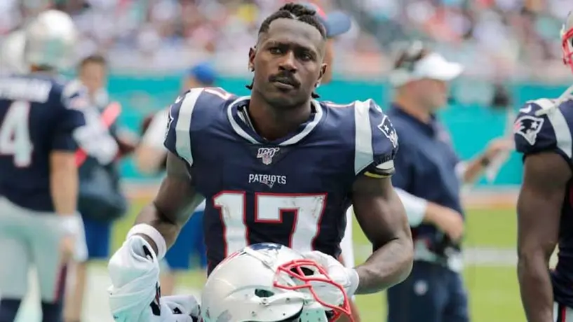 NFL: Antonio Brown anunció nuevamente su retiro de los emparrillados