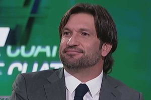 Kikín Fonseca y Oswaldo Sánchez 'explotan' en debate por Chicharito Hernández