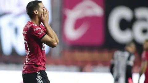 Mauro Lainez: 'No tengo la respuesta del por qué a Xolos le ha ido mal este semestre'