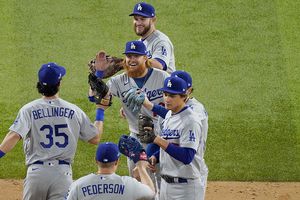 Dodgers derrotó a Braves y se mantiene con vida en la Serie de Campeonato