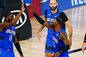 NBA: Magic sorprendió a los Bucks y se llevó el primer juego de la serie