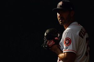MLB: Justin Verlander reapareció lanzando después de su cirugía
