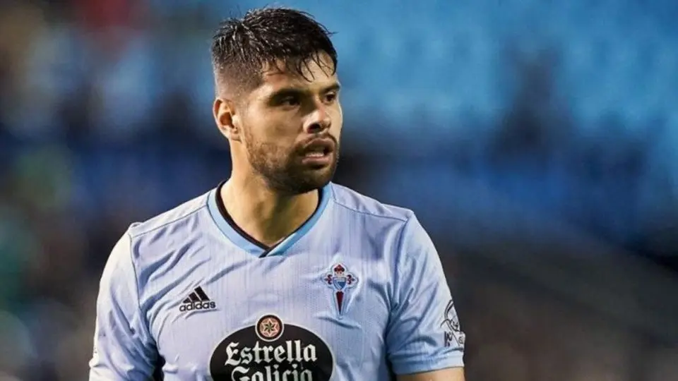 Néstor Araujo sufre lesión muscular y es duda para el partido contra Huesca