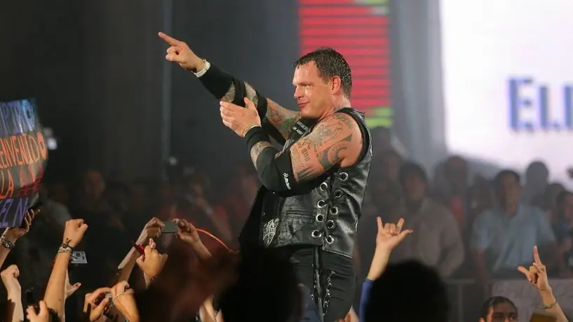 Vampiro Canadiense presentó su disquera para apoyar a la música alternativa