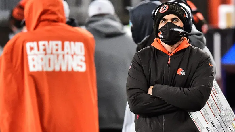 Kevin Stefanski dio positivo por Covid-19 y no estará contra Steelers