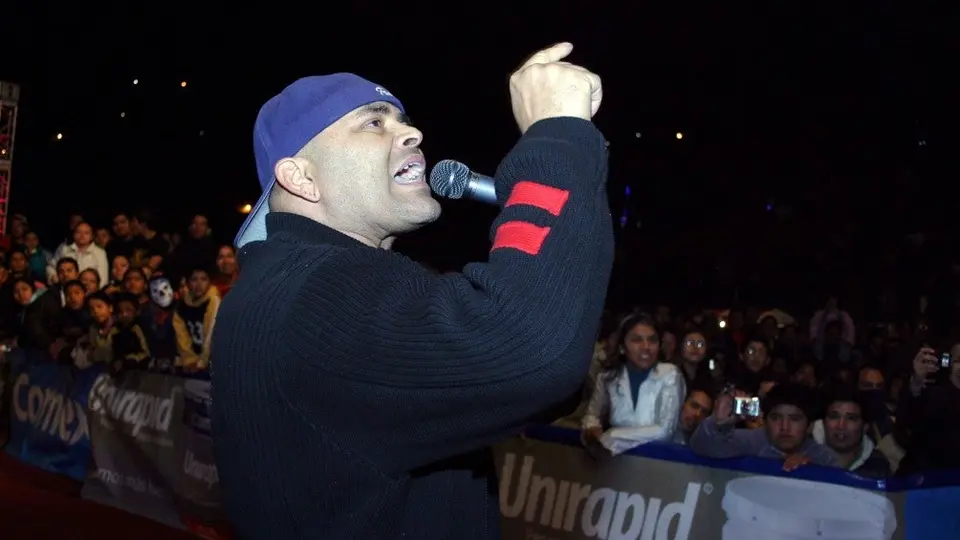 Konnan superó problema de riñón y ya está en su casa