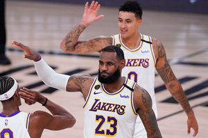 Lakers aprovechó regreso de Rondo para vencer a Rockets en noche histórica de LeBron