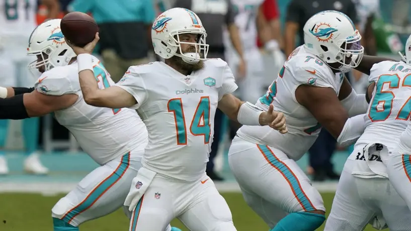 NFL: Dolphins blanquearon a unos inoperantes Jets que siguen sin ganar