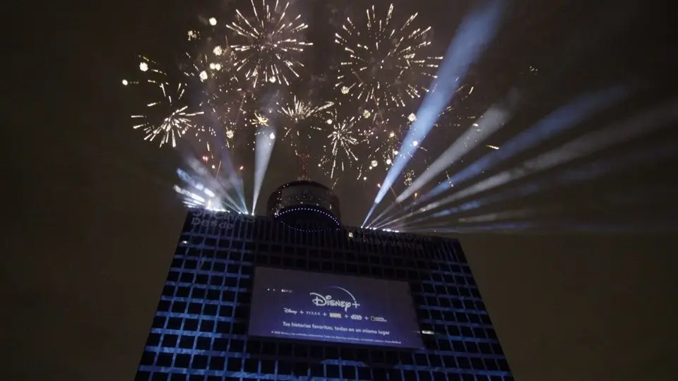 Disney Plus festejó su llegada a México con pirotecnia; vecinos se molestaron
