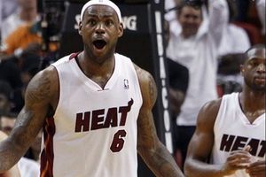 LeBron James: Estrella de los Lakers meditó jugar en la NFL en 2011