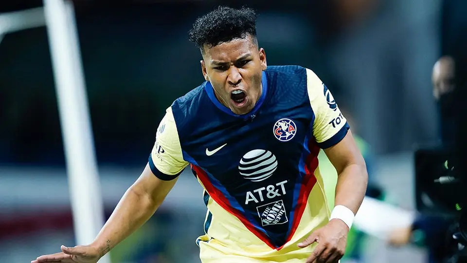 América: ¿Qué cambios ha tenido Roger Martínez desde que llegó Solari al club?