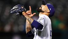 Sergio Romo, feliz en A’s y orgulloso de Julio Urías: “Es el mejor mexicano del mundo”