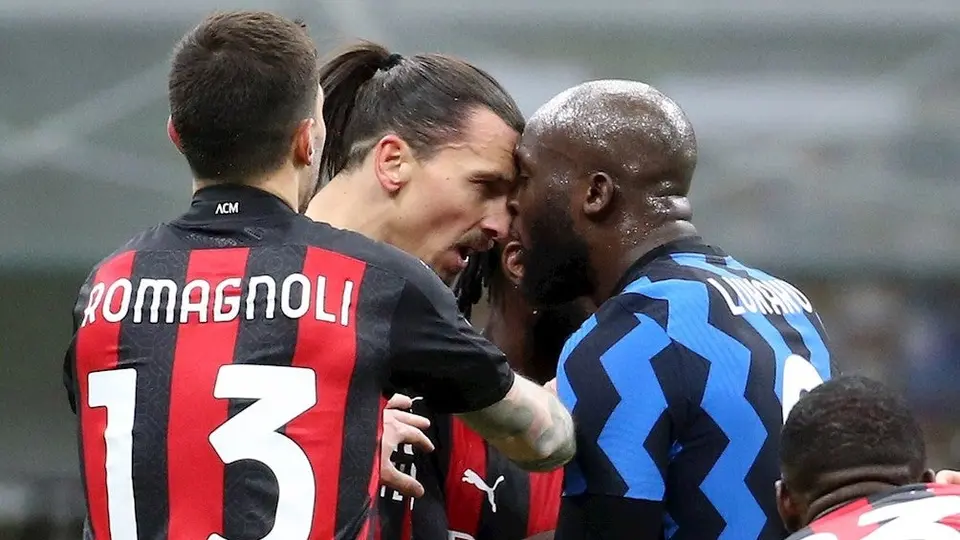 Video: Ibrahimovic y Lukaku se encararon en el Inter vs Milan de la Copa de Italia