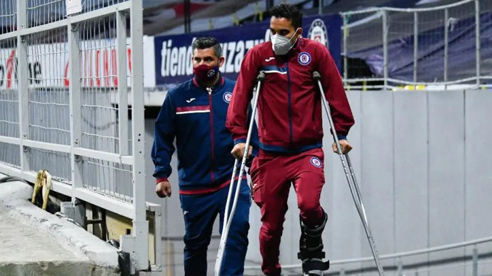 Cruz Azul: Adrián Aldrete, con riesgo de perderse el resto de la Liguilla por lesión