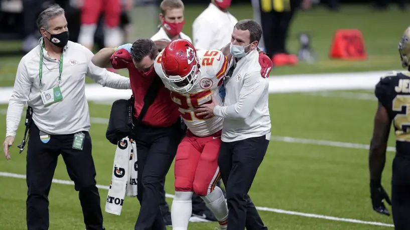 NFL: Clyde Edwards-Helaire, baja de Chiefs por lesión hasta playoffs