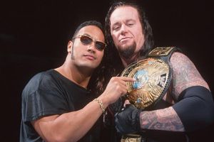 The Undertaker aseguró que apoyaría la candidatura de The Rock