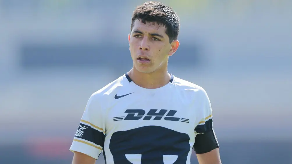 Erik Lira jugando con Pumas | IMAGO7