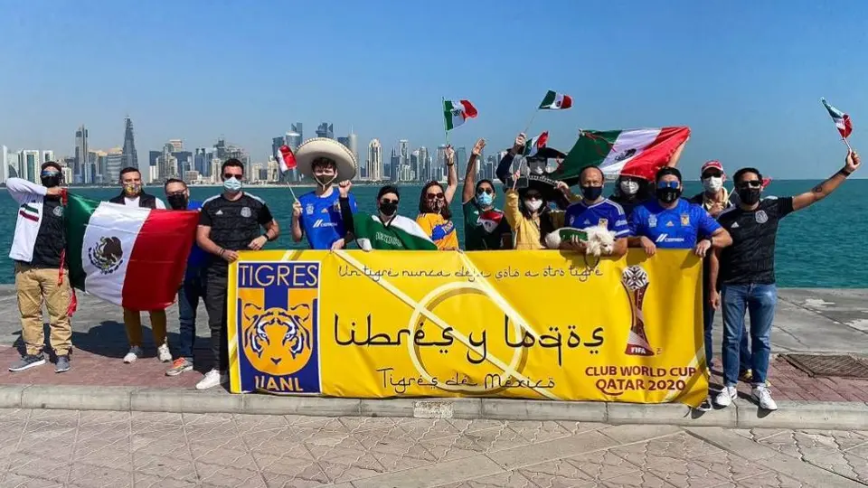 Tigres: Libres y Lokos dieron la bienvenida al equipo en su llegada a Qatar