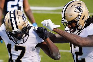 Saints arrolló a Panthers y quedó segundo en la NFC