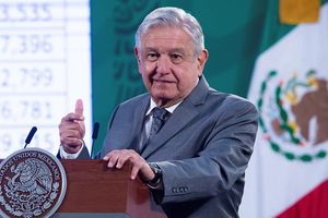 AMLO anunció que se iniciará vacunación de maestros en Campeche para arrancar clases en febrero