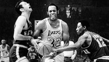 NBA: Elgin Baylor, leyenda de los Angeles Lakers, falleció a los 86 años