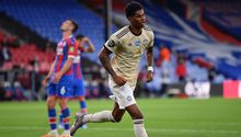 Rashford felicitó a Leeds por su regreso a la Premier y fue duramente criticado