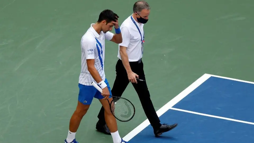 Djokovic: ¿Qué otros castigos recibió el serbio por el pelotazo en el US Open?